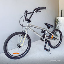 Load image into Gallery viewer, Torrid 20" BMX Bike Metallic Chrome
