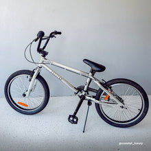 Load image into Gallery viewer, Torrid 20" BMX Bike Metallic Chrome
