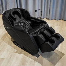 Load image into Gallery viewer, Regen8 LuxCloud Air - Zero Gravity Heated Massage Chair (Black)
