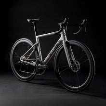 Load image into Gallery viewer, RS7 105 Di2 Angel Wing White