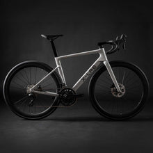 Load image into Gallery viewer, RS7 105 Di2 Angel Wing White