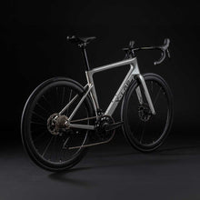Load image into Gallery viewer, RS7 105 Di2 Angel Wing White