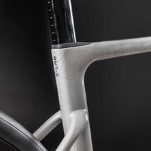Load image into Gallery viewer, RS7 105 Di2 Angel Wing White